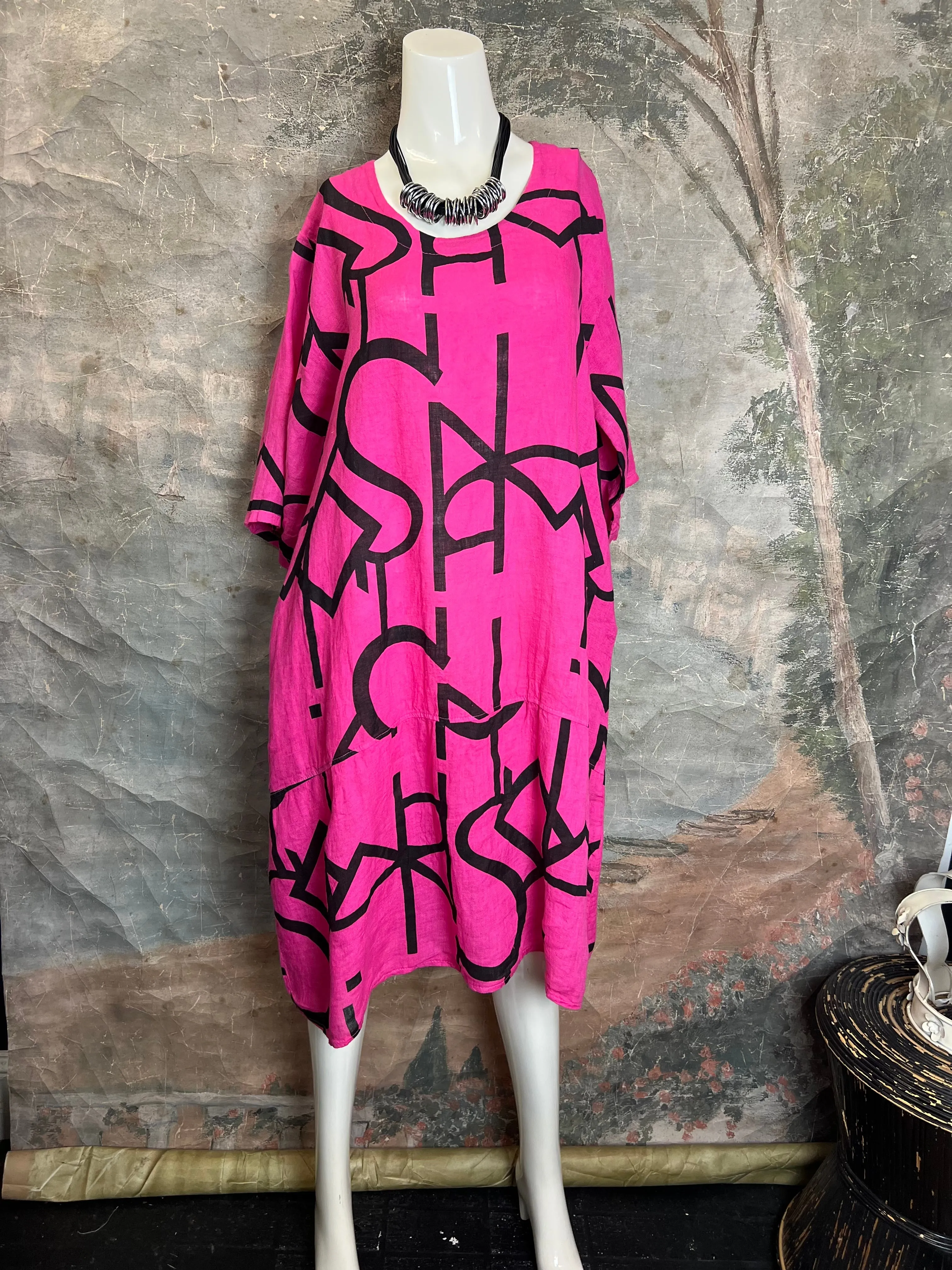 91470 S/Slv Tunic Letter Dress-Fuchsia Pink