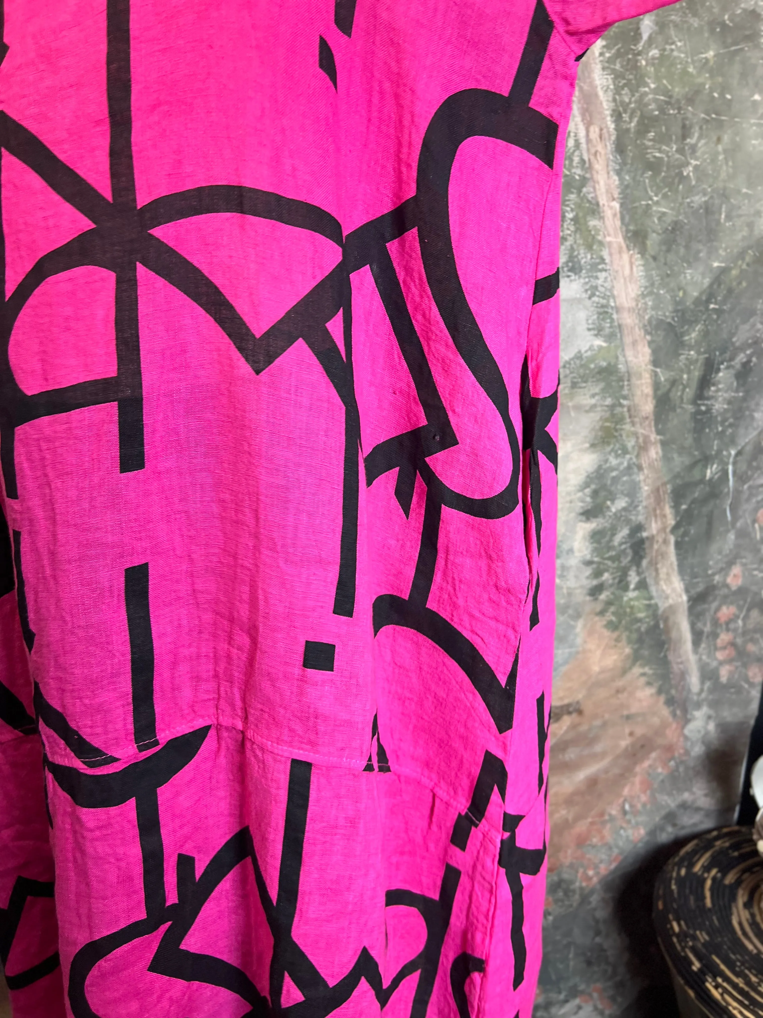 91470 S/Slv Tunic Letter Dress-Fuchsia Pink