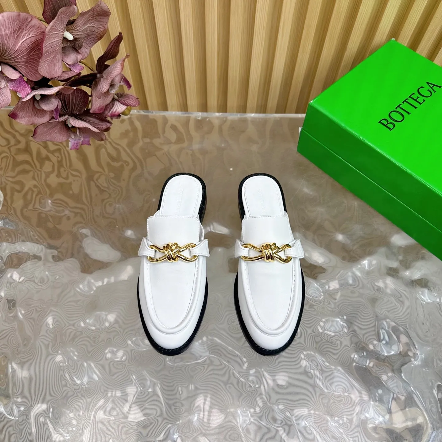 Astaire Loafer White Lambskin Ghw 176174