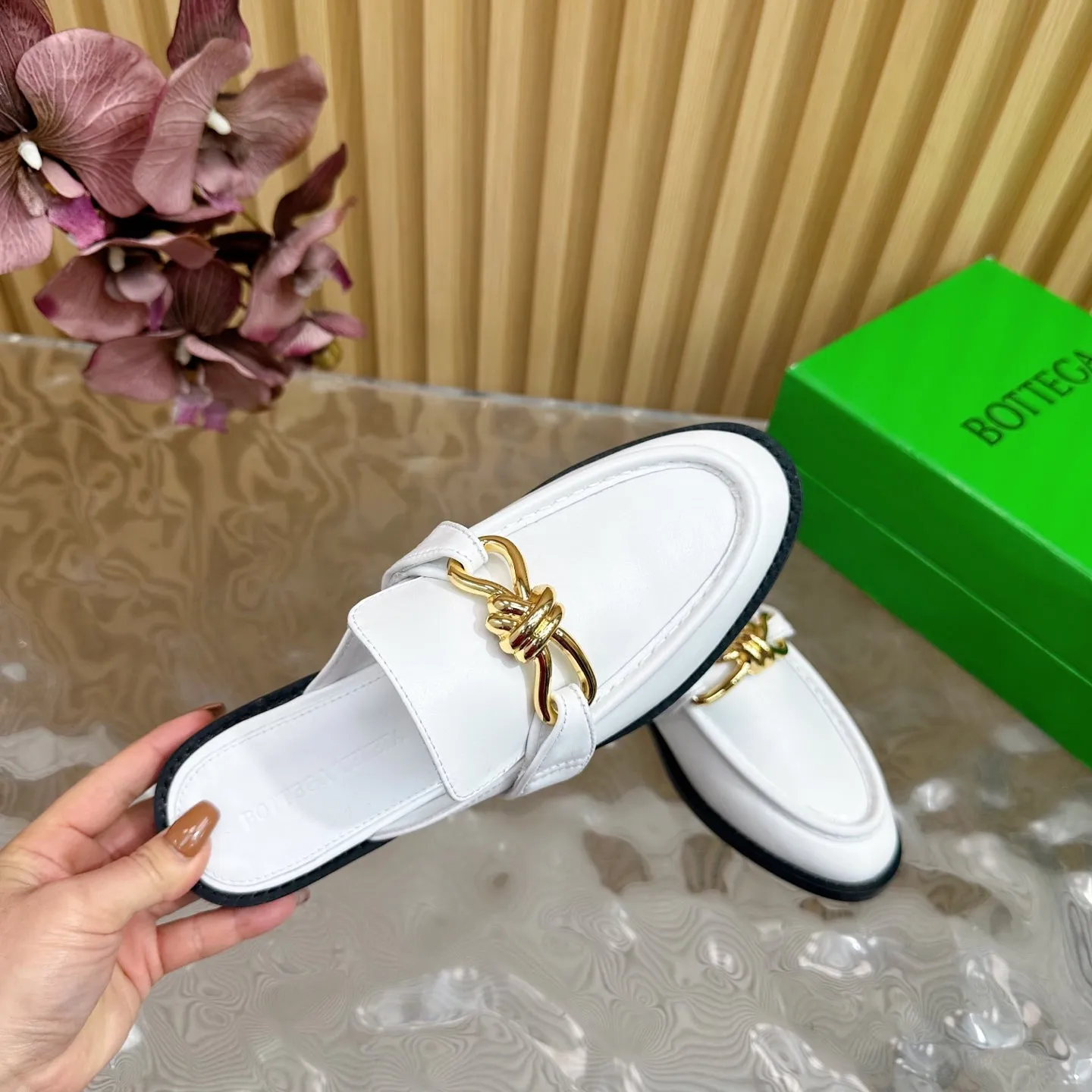 Astaire Loafer White Lambskin Ghw 176174