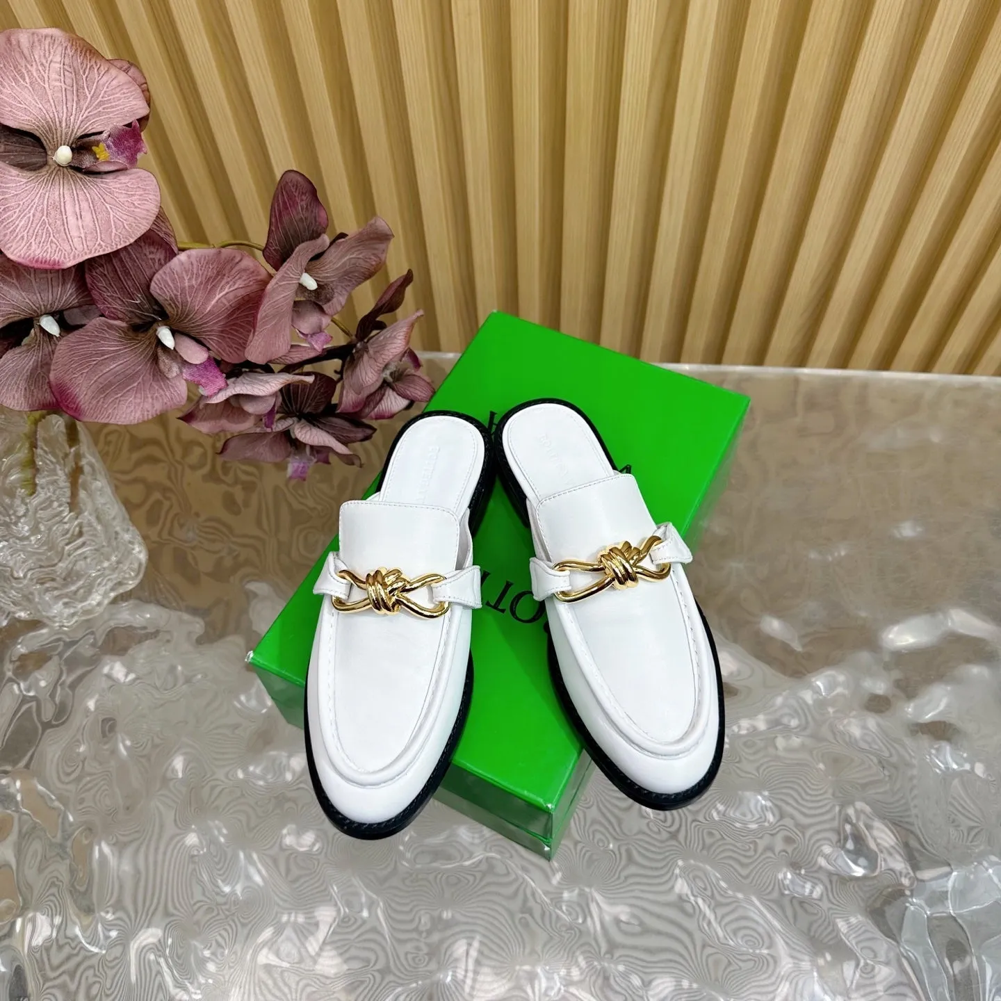 Astaire Loafer White Lambskin Ghw 176174