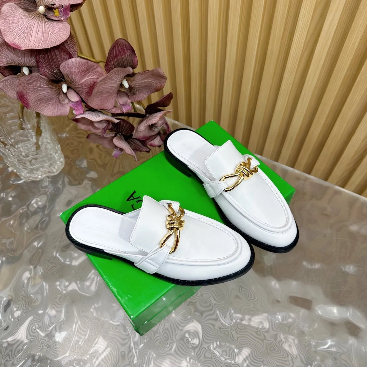 Astaire Loafer White Lambskin Ghw 176174