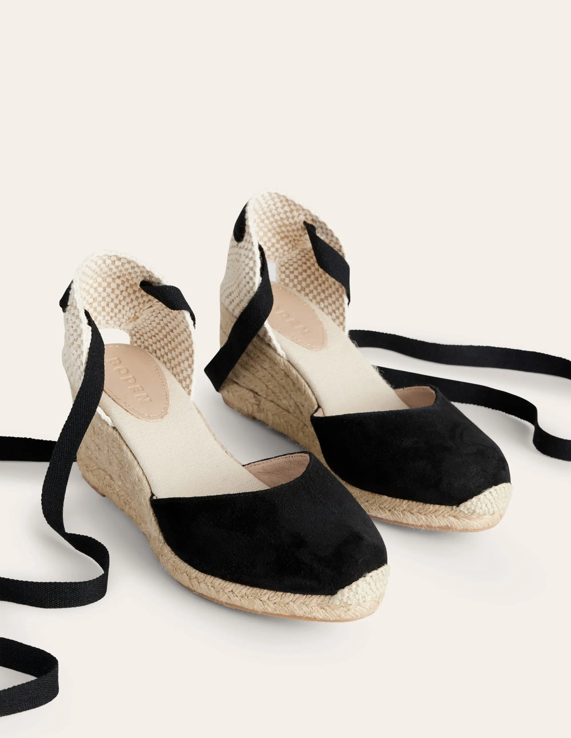 Cassie Espadrilles mit Keilabsatz-Schwarz