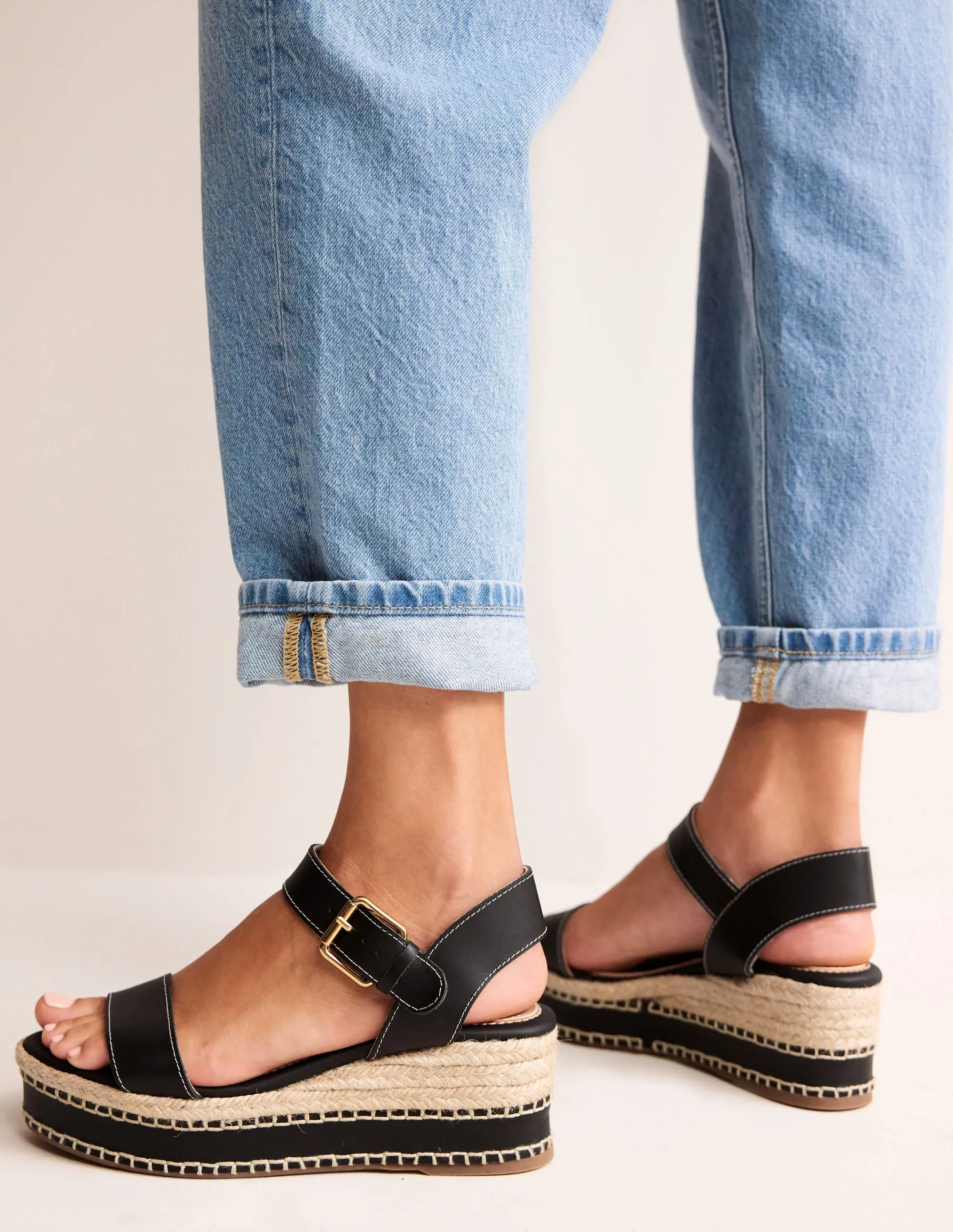 Espadrilles mit Keilabsatz und Ziernaht-Schwarz