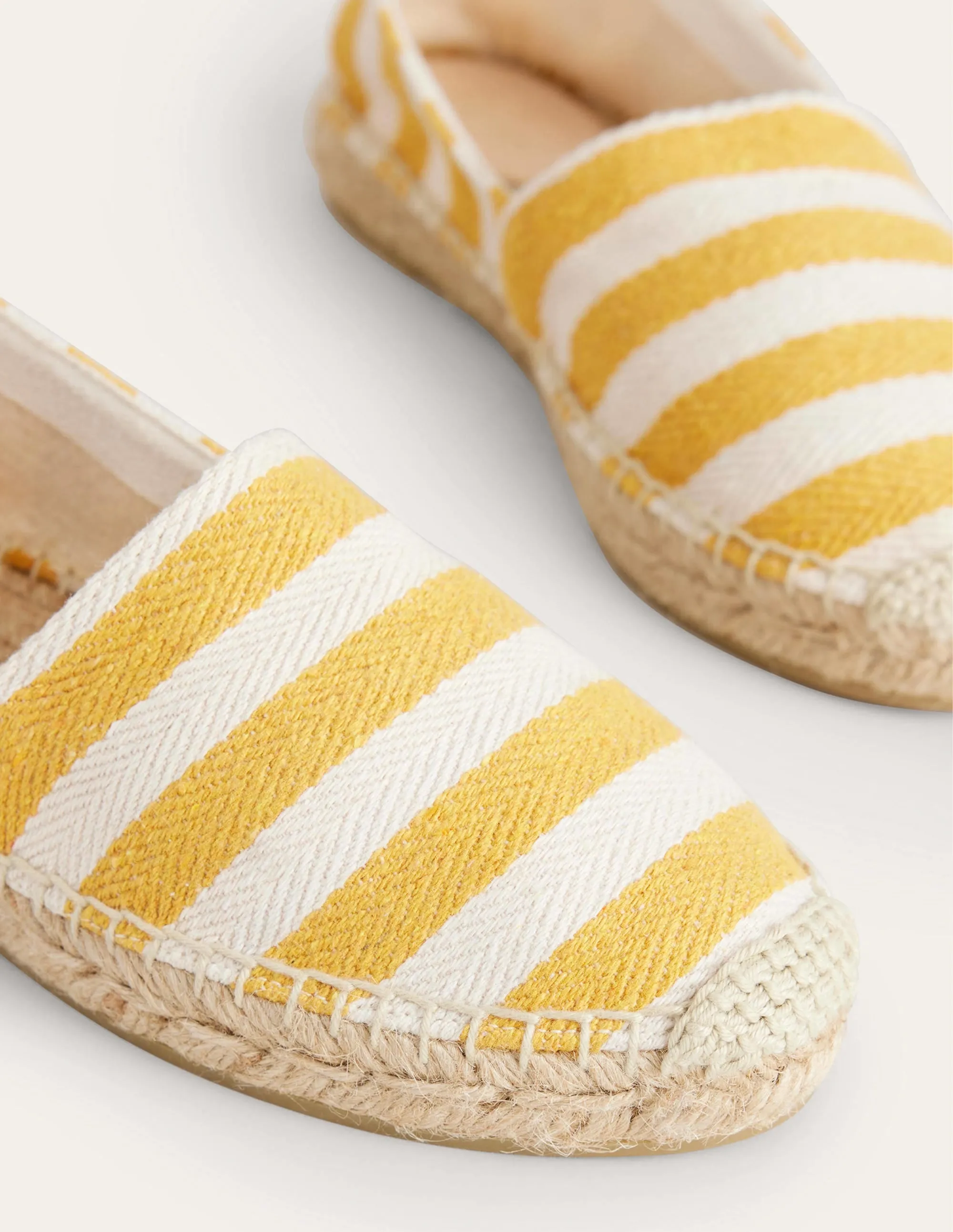 Klassische Espadrilles mit flacher Sohle-Ockergelb, Leinen/Gestreift