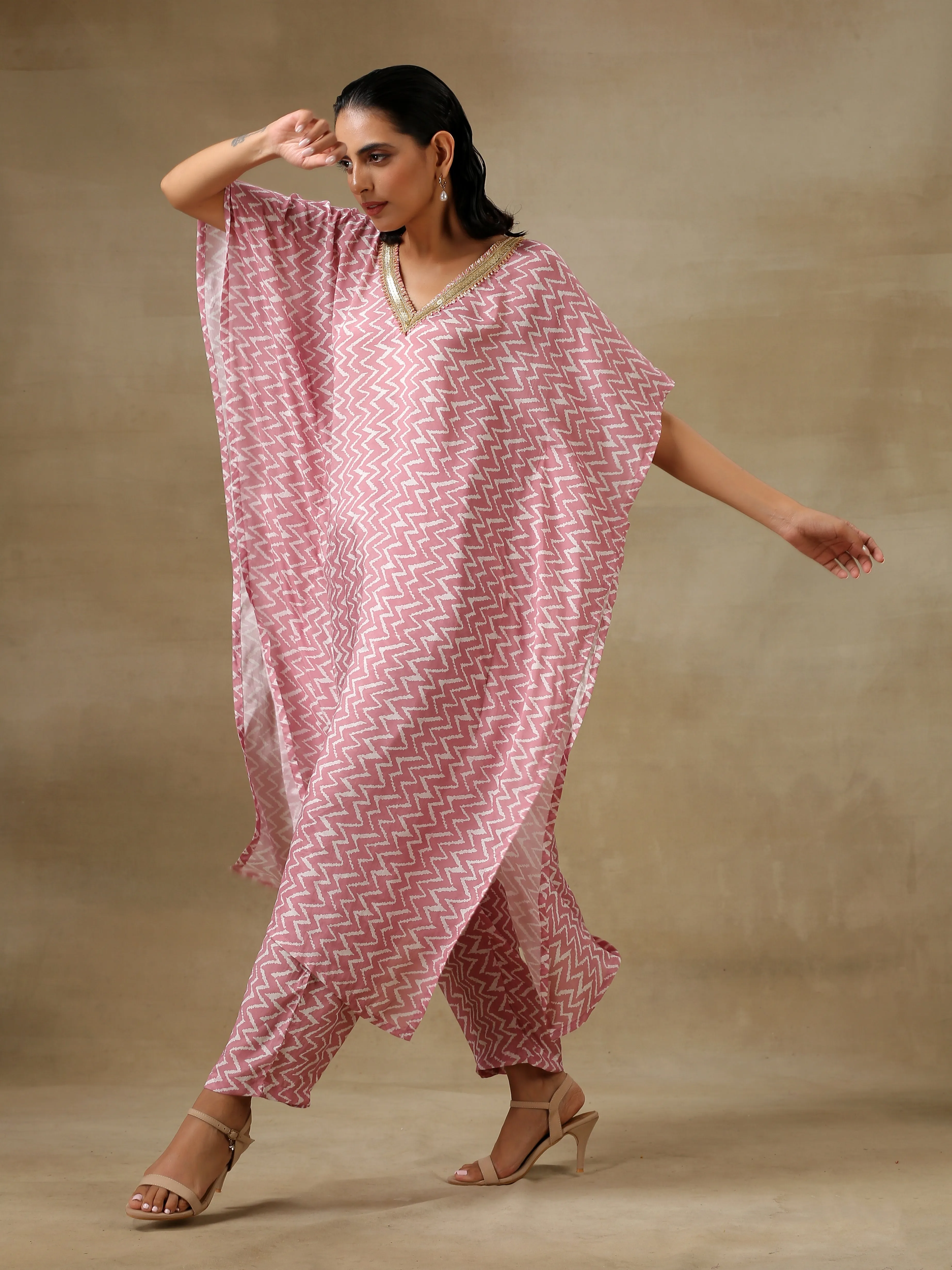 Light Mauve Bandhani Printed Silk Kaftan Kurta Pant Set