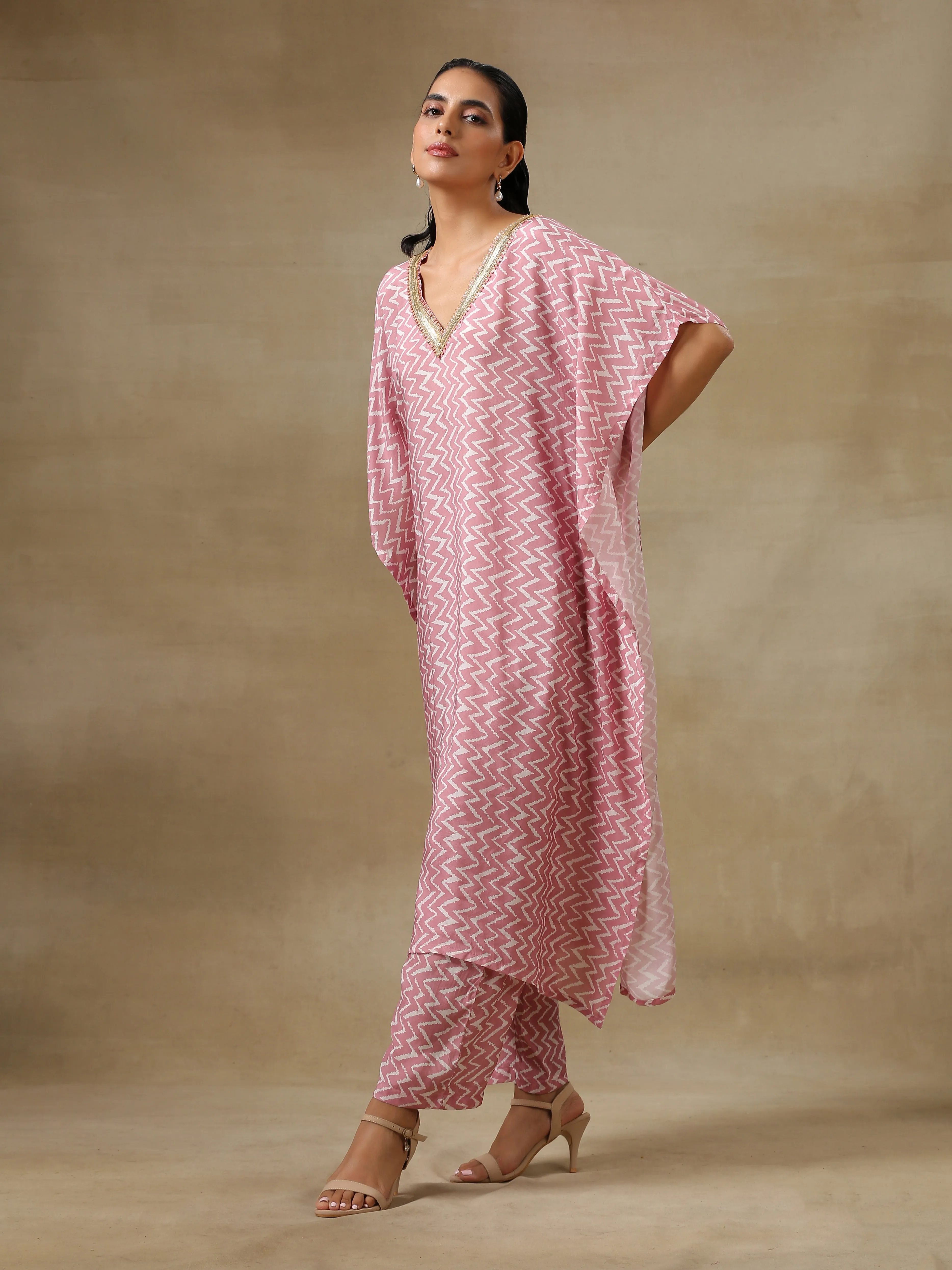 Light Mauve Bandhani Printed Silk Kaftan Kurta Pant Set