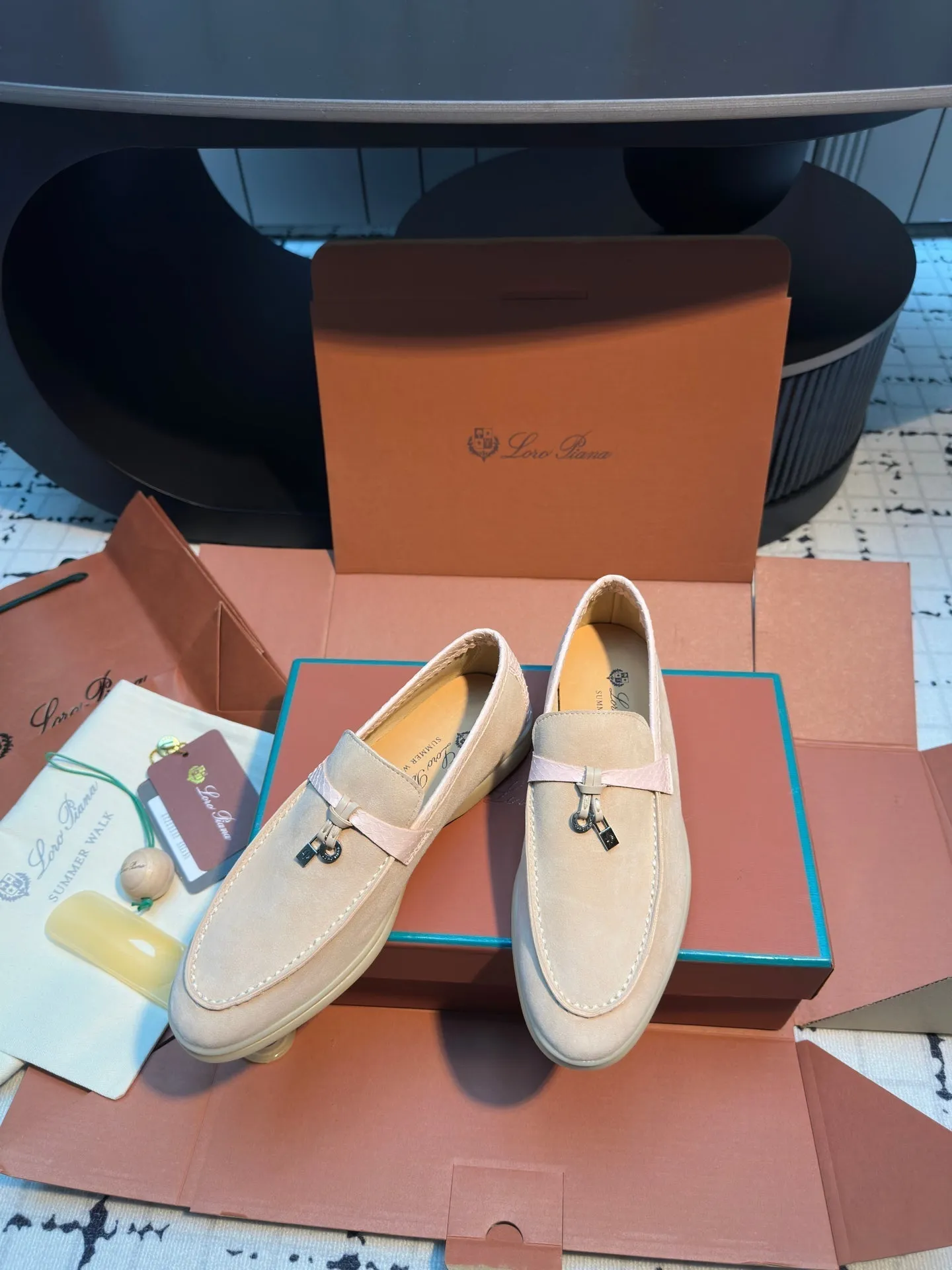 LP Summer Walk Loafer Beige Suede 219157