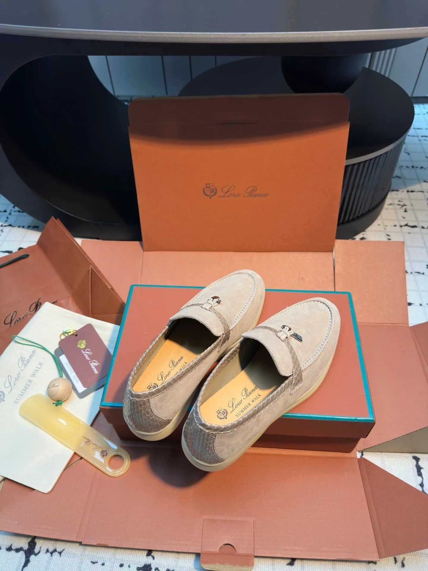 LP Summer Walk Loafer Taupe Suede 219158