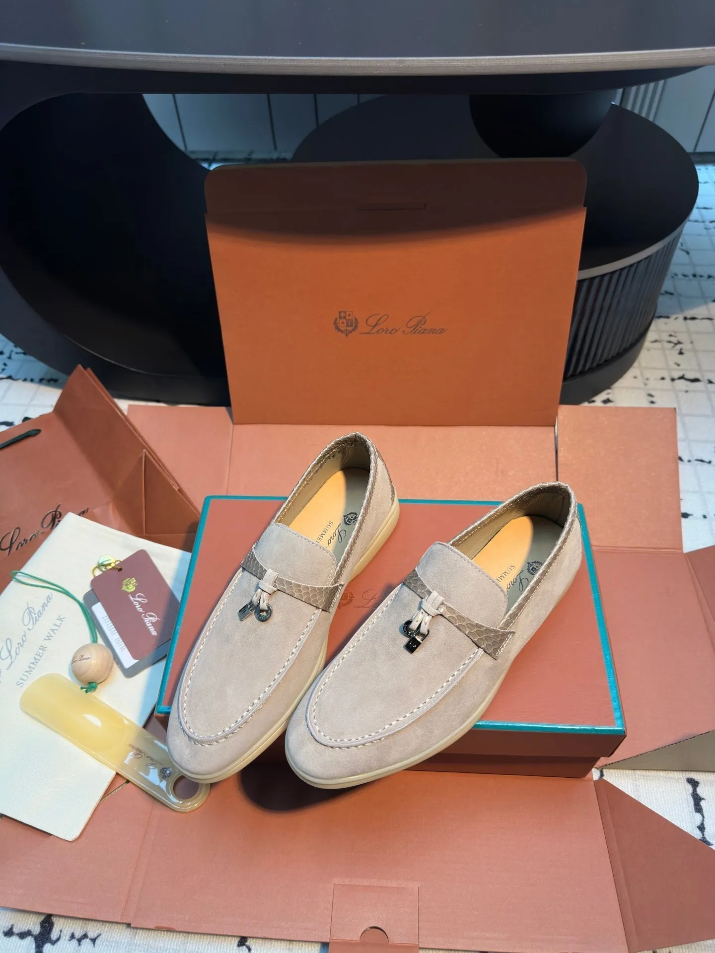LP Summer Walk Loafer Taupe Suede 219158