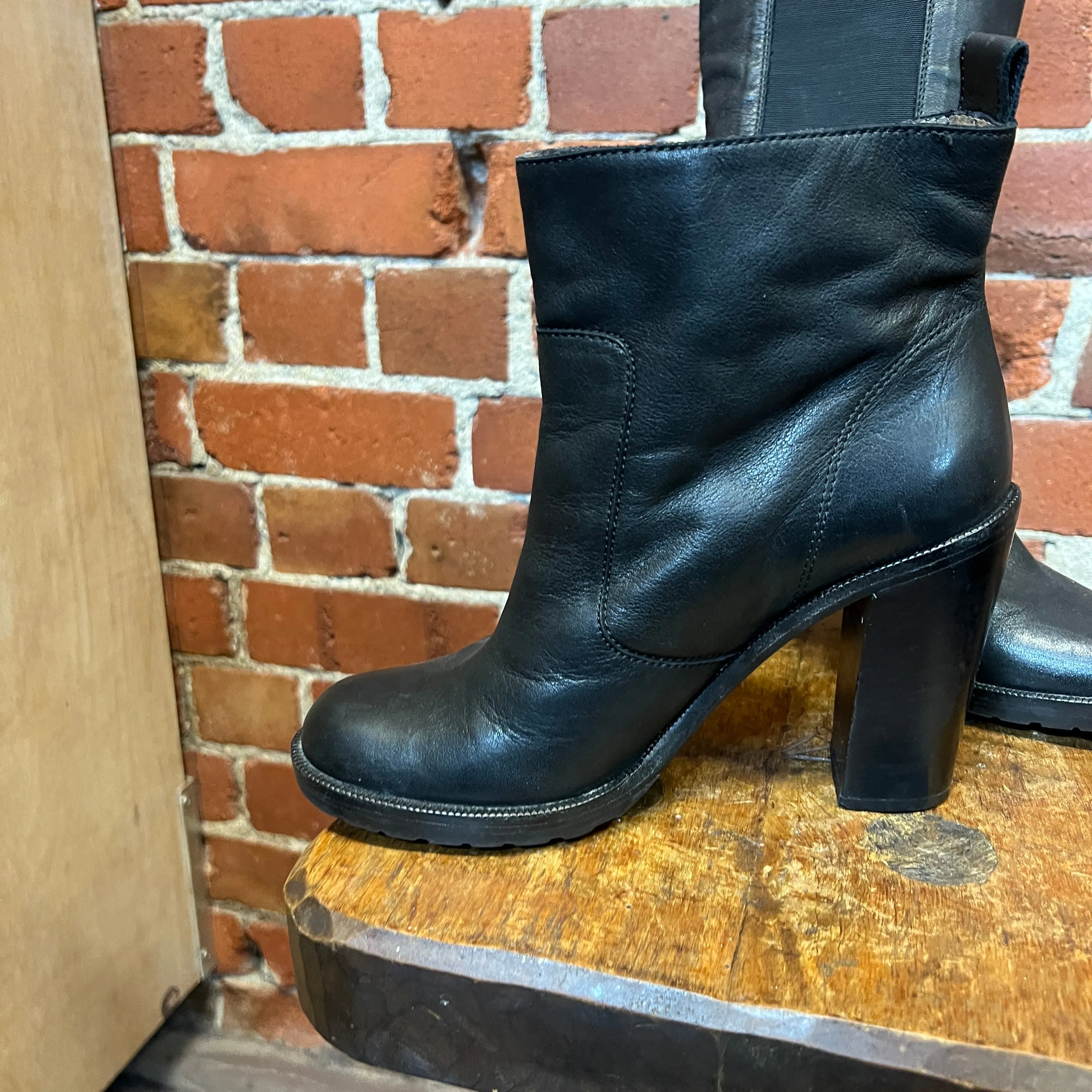 MARTIN MARGILEA ankle and knee high boots 38