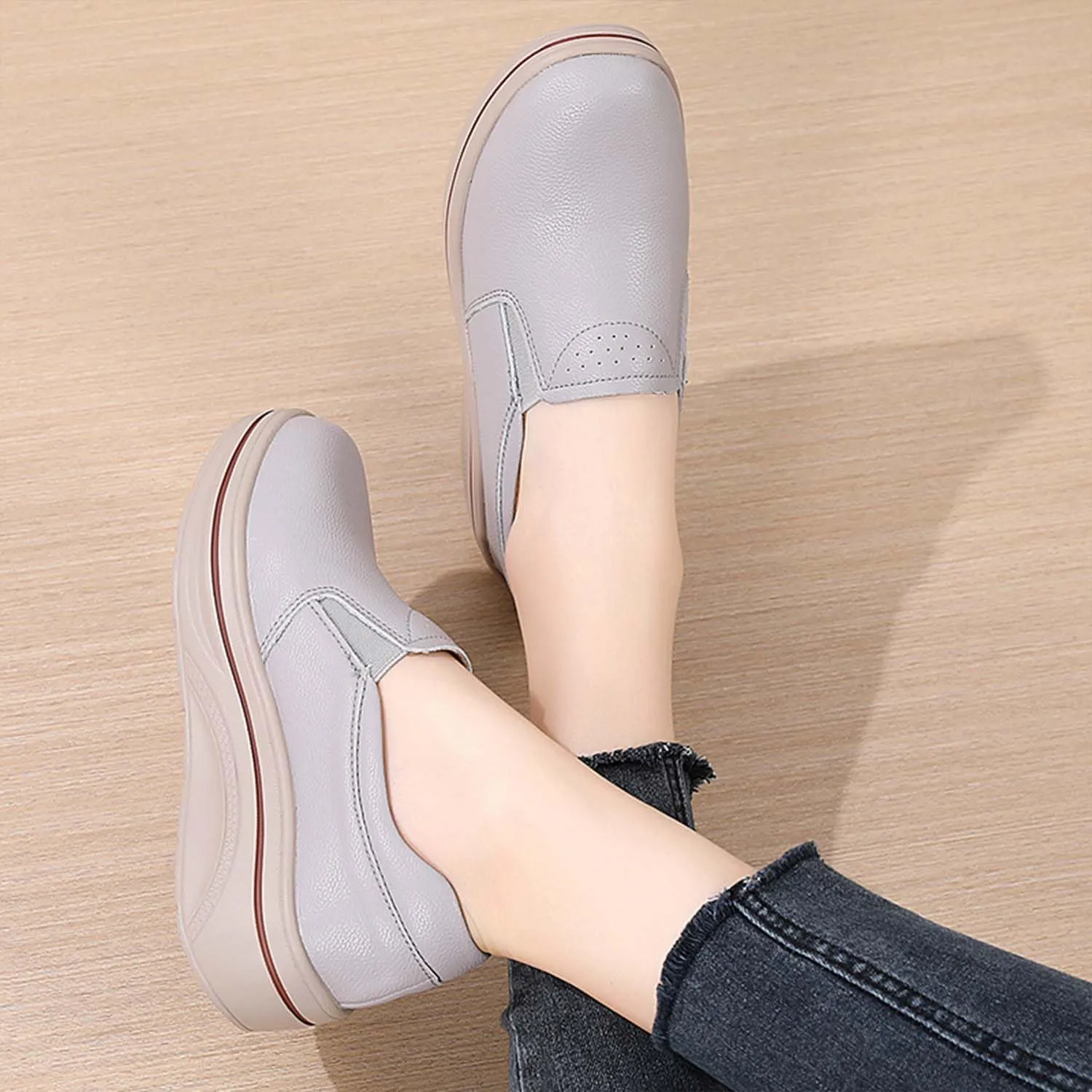MEBAMY Women's Leather Soft Slip-On Loafers,Round Toe Platform Casual Sneakers,Non-Slip Heighten Low Top Comfortable Walking Loafers Black
