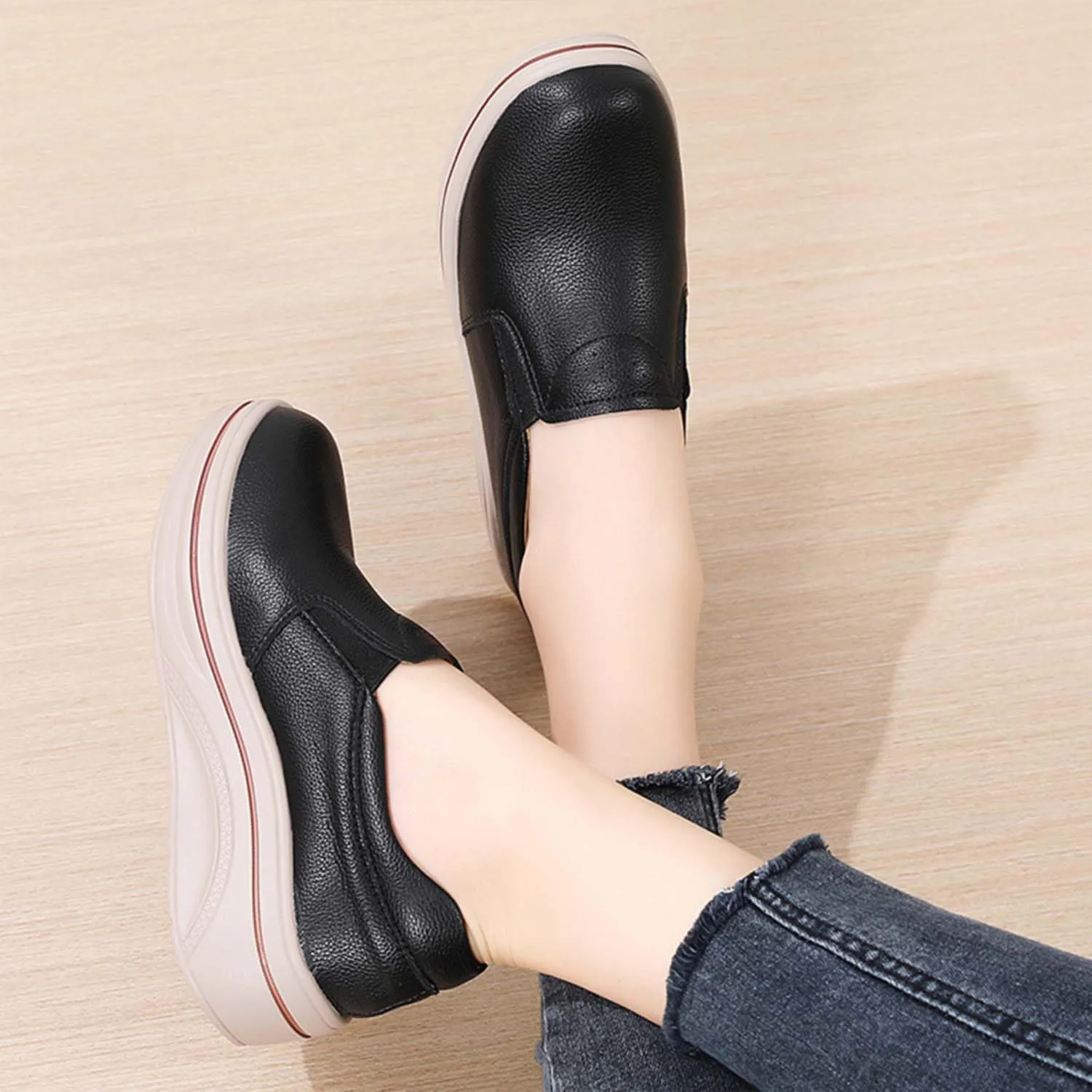 MEBAMY Women's Leather Soft Slip-On Loafers,Round Toe Platform Casual Sneakers,Non-Slip Heighten Low Top Comfortable Walking Loafers Black