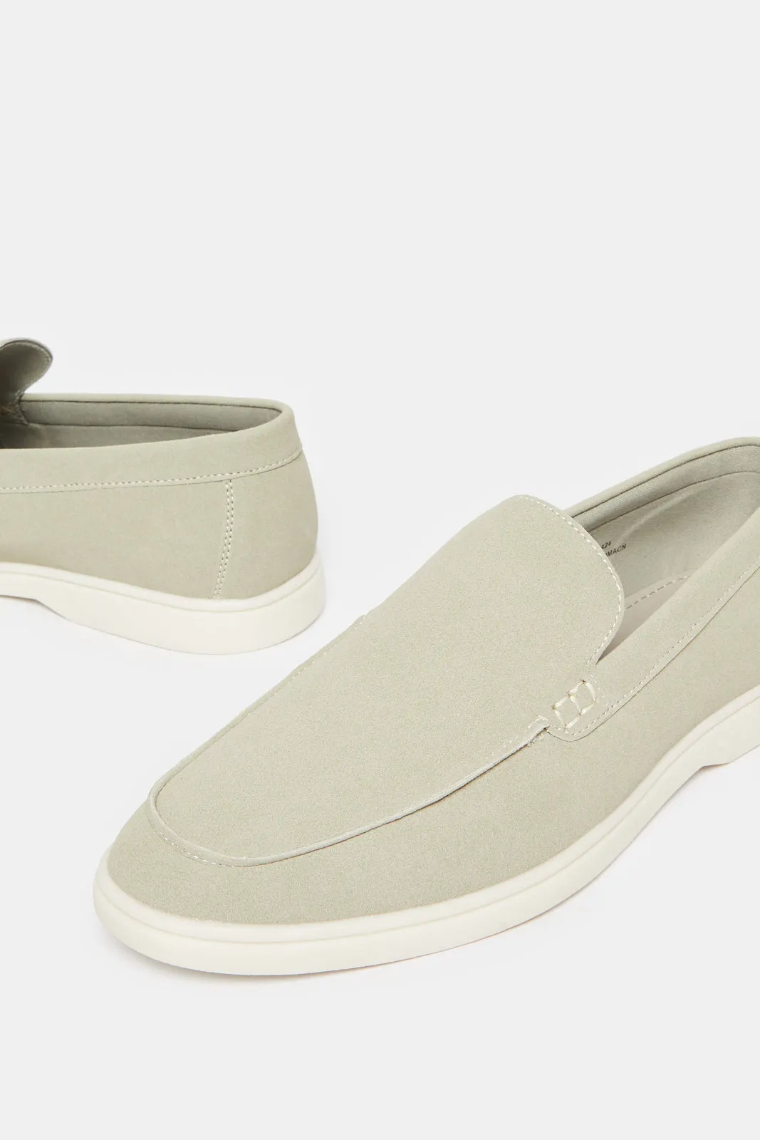Men Grey Plain Loafer