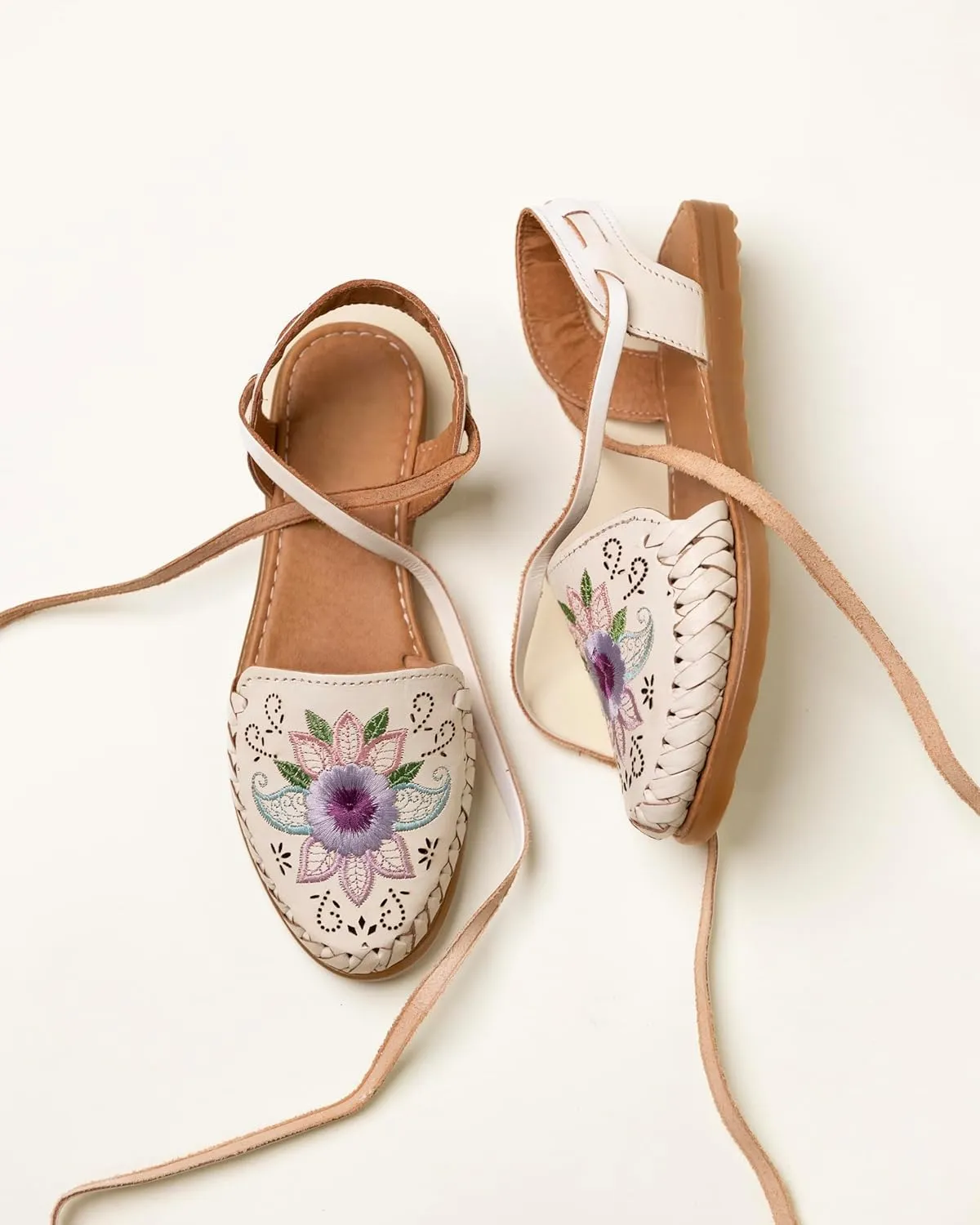 Mexico en la Piel Handcrafted Leather Huarache Sandals for Women - Roman Lace-Up Design, Crepe Sole, Floral Embroidery, Lightweight and Breathable, Available in Natural, Shedron, and White
