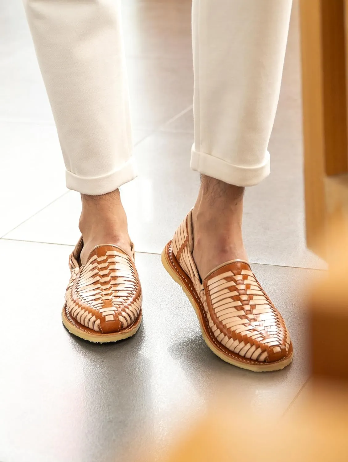 Mexico en la Piel Leather Shoes for Mens in Black and Beige Color