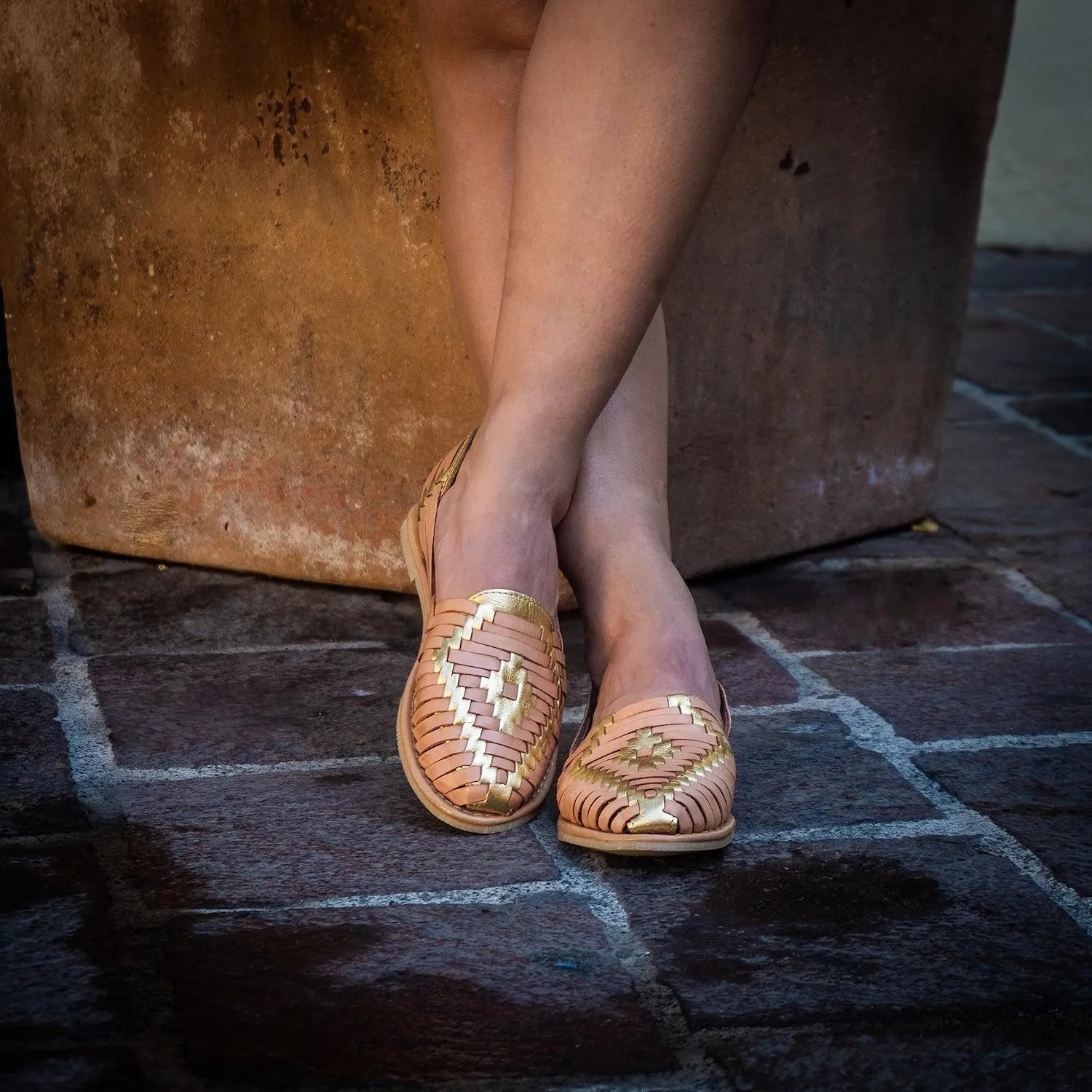 Mexico en la Piel Women's Huarache Sandals - Genuine Leather, Handcrafted Slip-On Flats with Two-Tone Interwoven Design, Lightweight, Comfortable