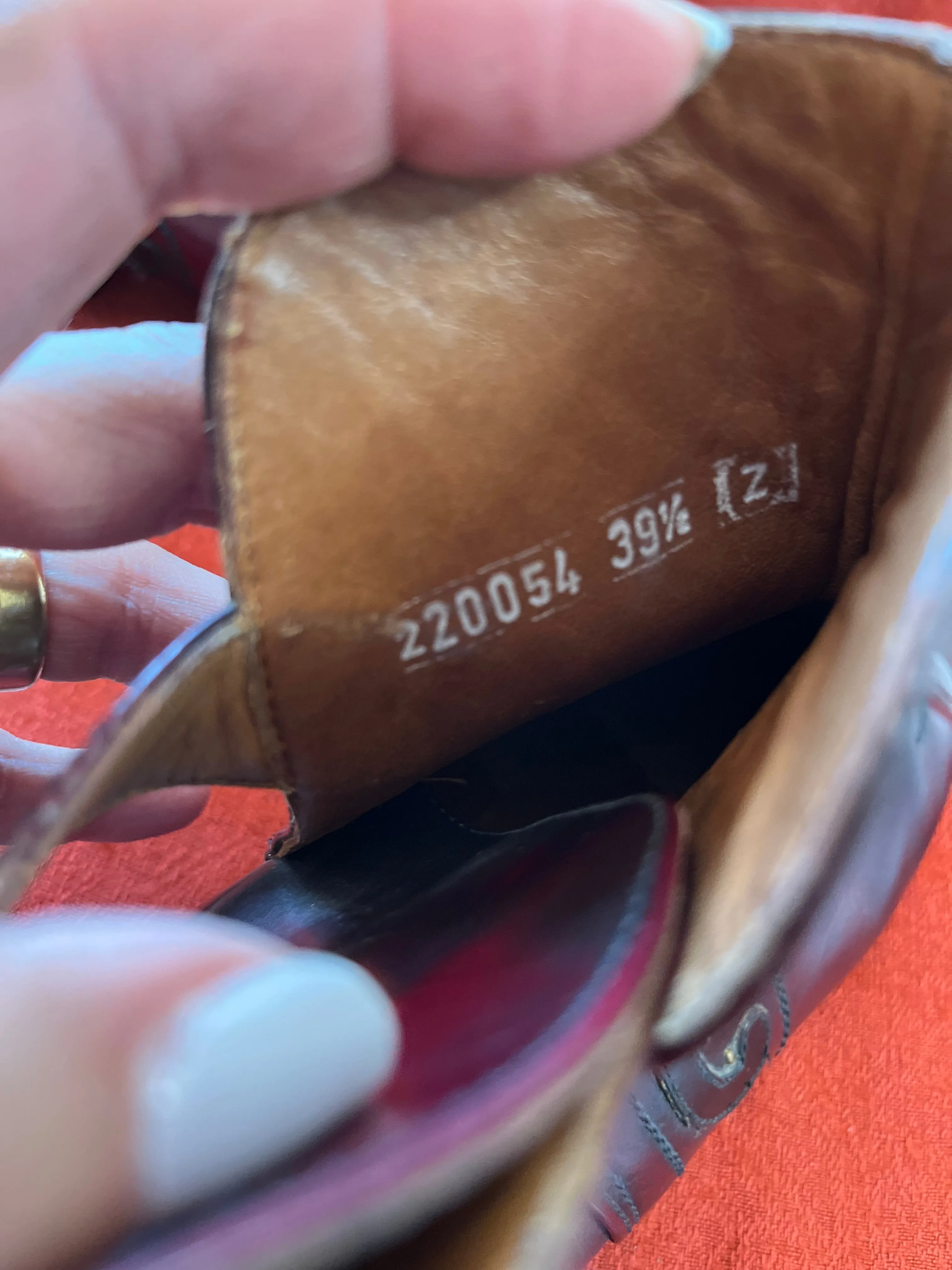 Pollini Hecho En Chilé Burgundy Leather Ankle Boots with Gold Tone Accents Size 39.5 (9 US)