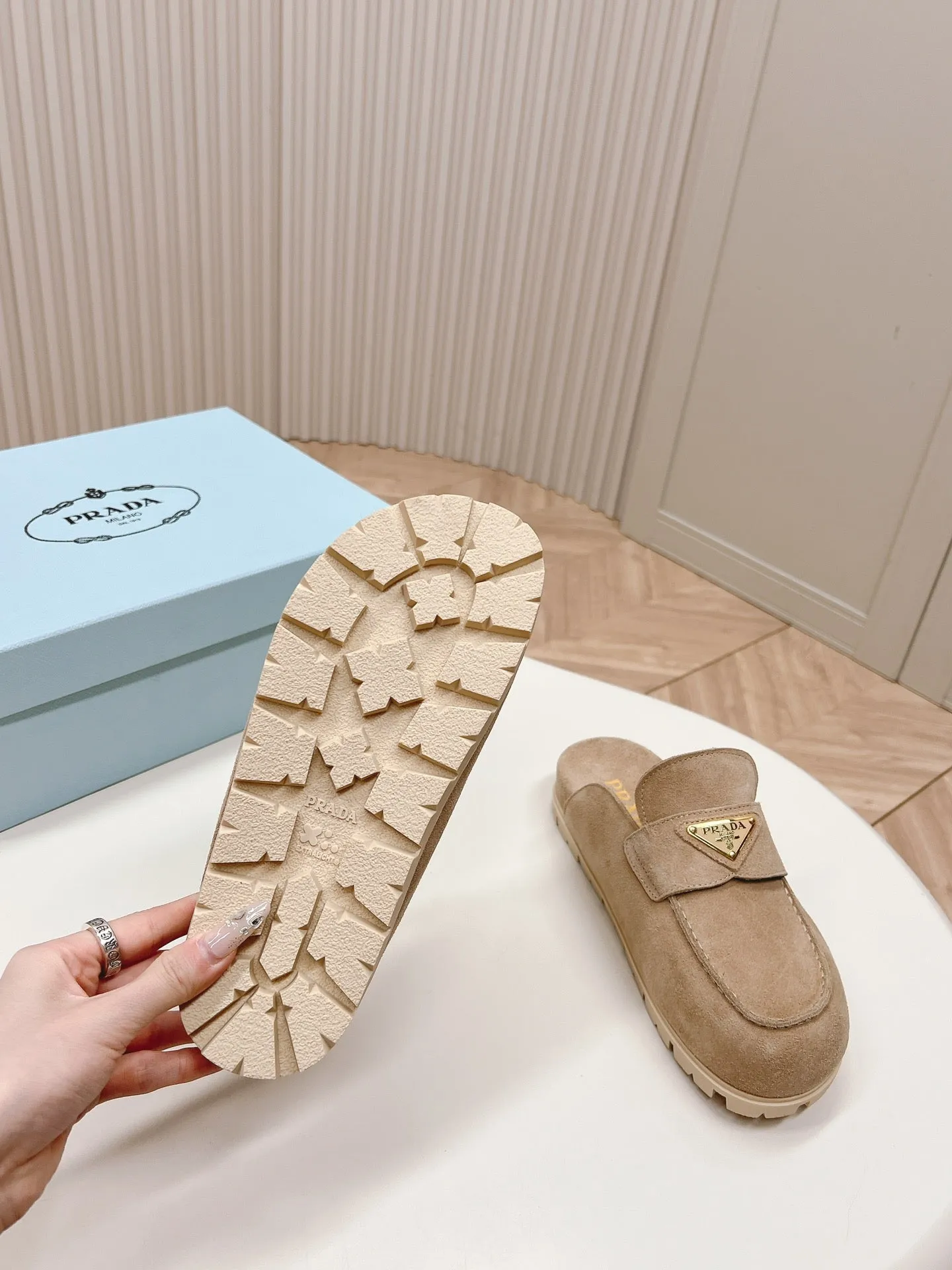 PRA SABOTS MULES LIGHT BROWN SUEDE