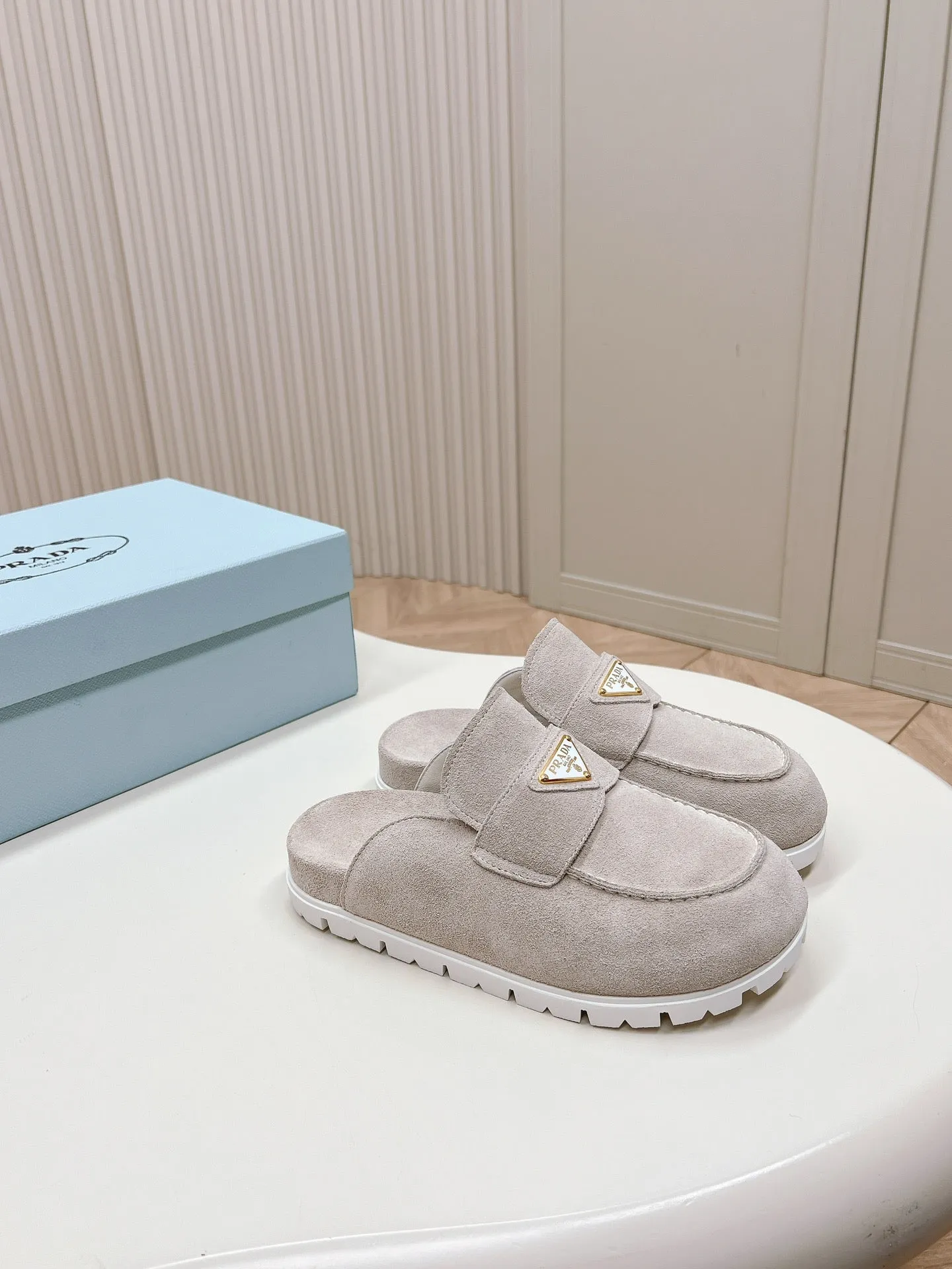 PRA SABOTS MULES LIGHT GRAY SUEDE