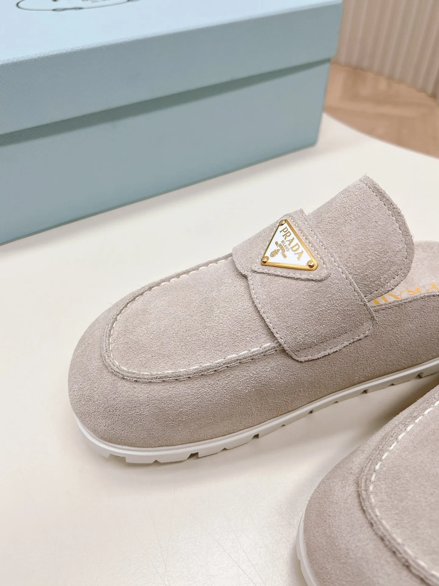 PRA SABOTS MULES LIGHT GRAY SUEDE