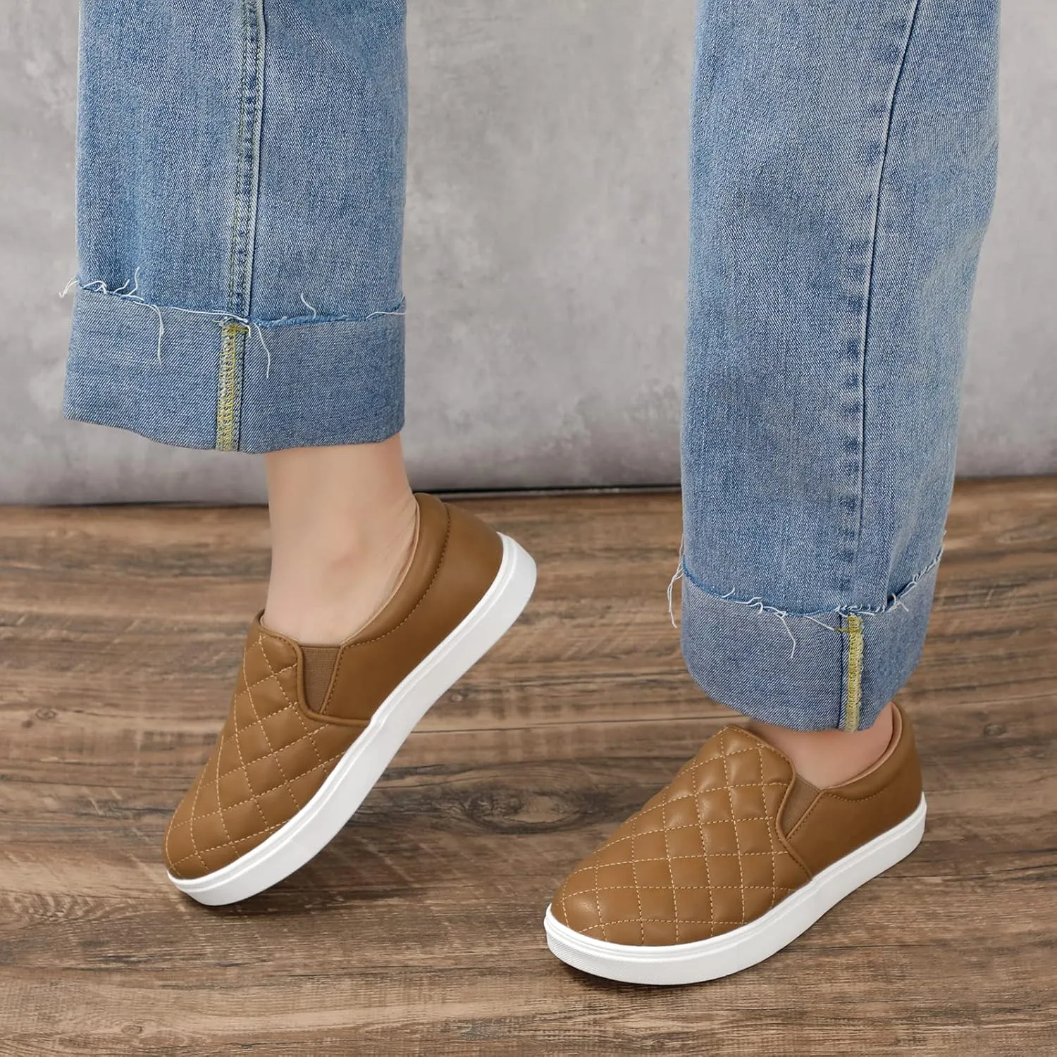 STQ Loafers for Women Memory Foam Slip On Sneakers EleeS Quilted 1.0 Comfort Fall Shoes