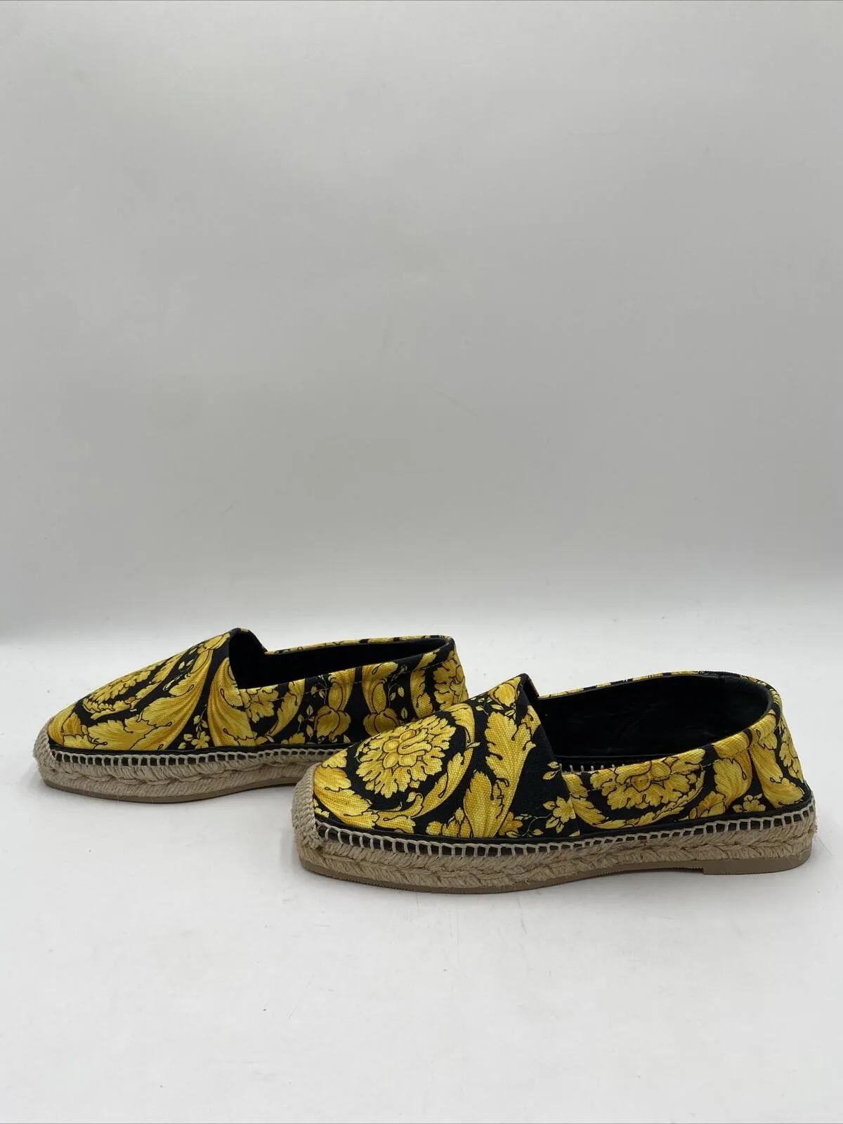 Versace Women’s Yellow Espadrilles Flats Yellow Size 36 - Very Good