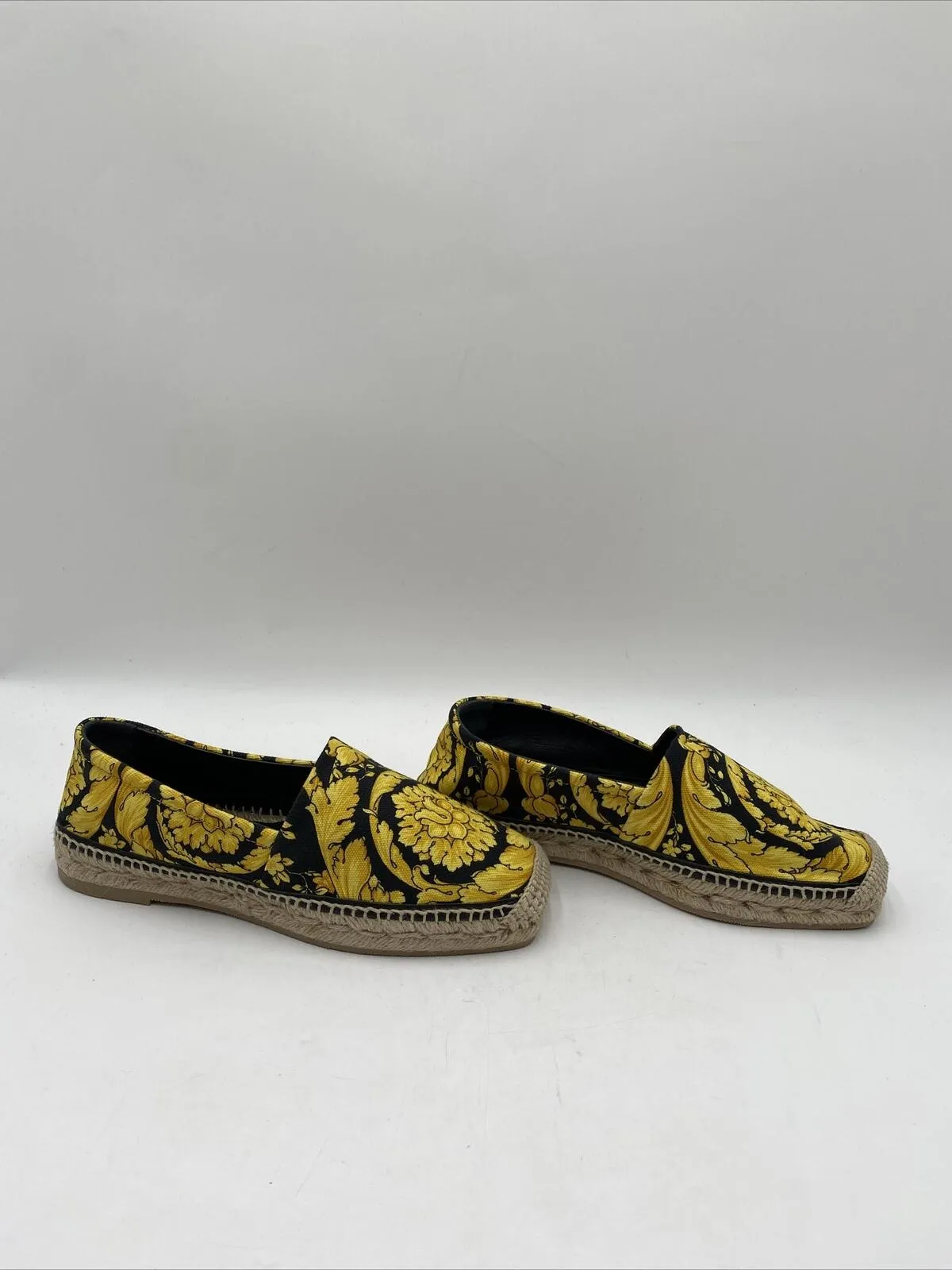 Versace Women’s Yellow Espadrilles Flats Yellow Size 36 - Very Good