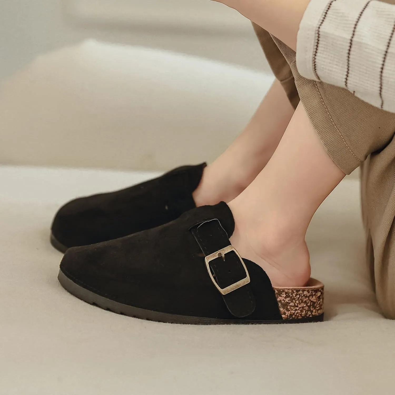 XTJSCBDSH Kids Suede Clogs with Cork Footbed, Toddler Boys Girls Sandals, Adjustable Buckle Slip-On Slippers, Arch Support Mules for Indoor Outdoor